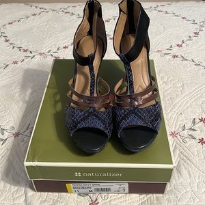Naturalizer Kenna Navy Snake Size 11